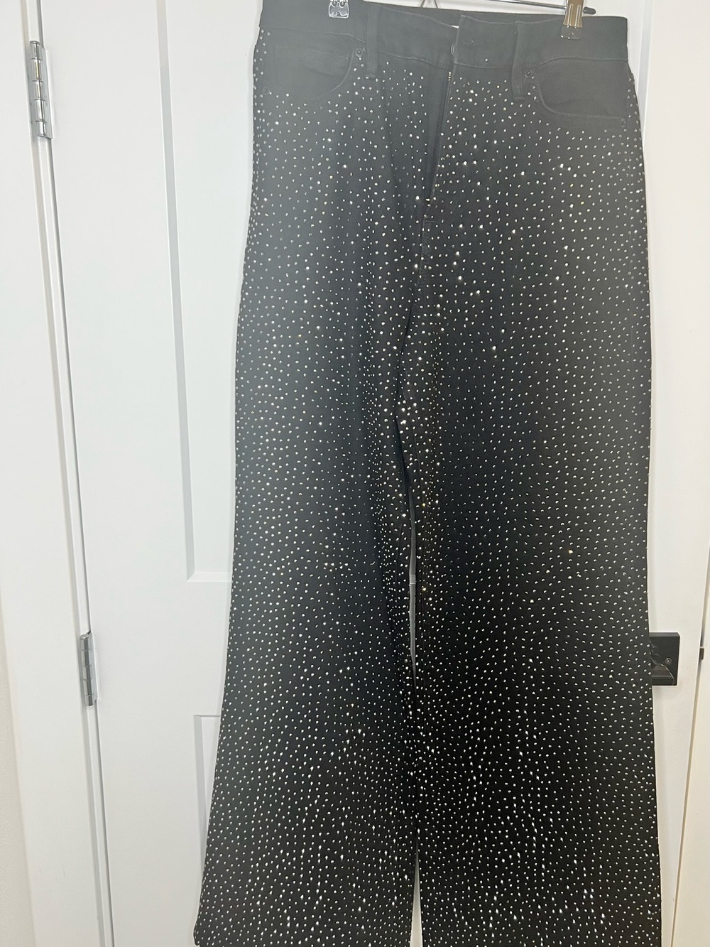 Good American Black Straight-Leg Jeans with White Dot Print
